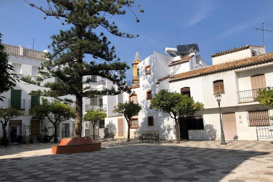 Seaview 2 Bed Apartment Sleeps 4 - Terrace - Pool Apartment in Costa del Sol