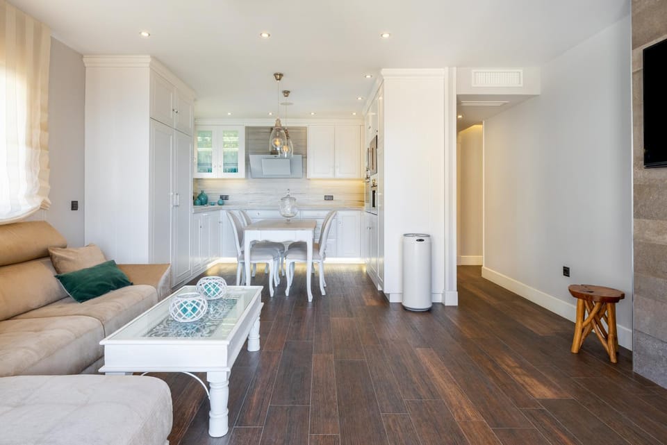 Kitchen or kitchenette, Living room, Dining area