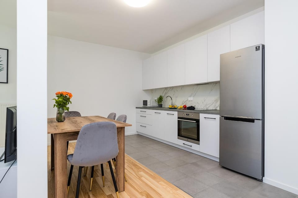 Kitchen or kitchenette, Dining area, minibar, pet friendly, stove