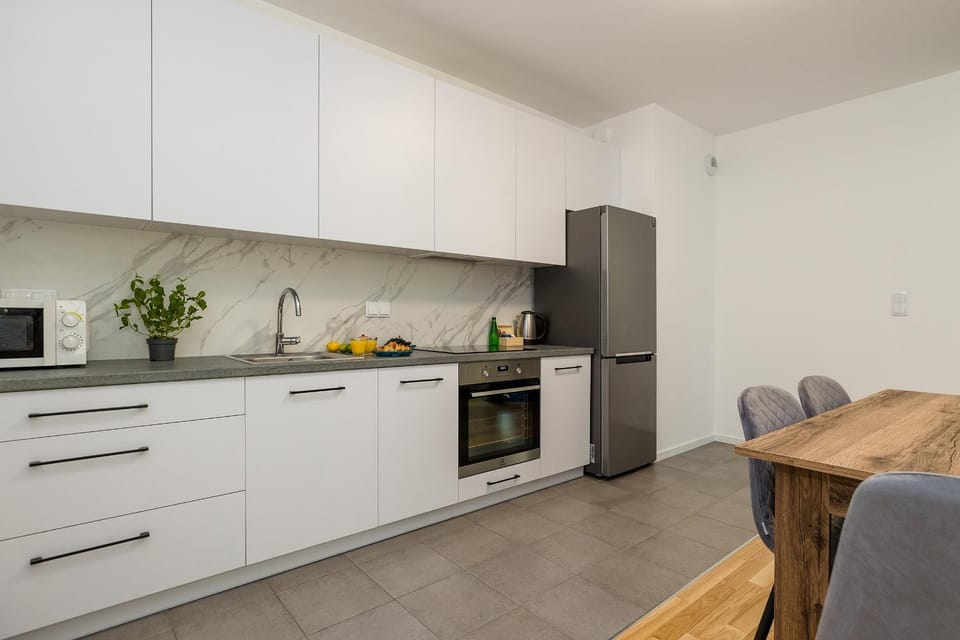 Coffee/tea facilities, Kitchen or kitchenette, Dining area, minibar, pet friendly, stove