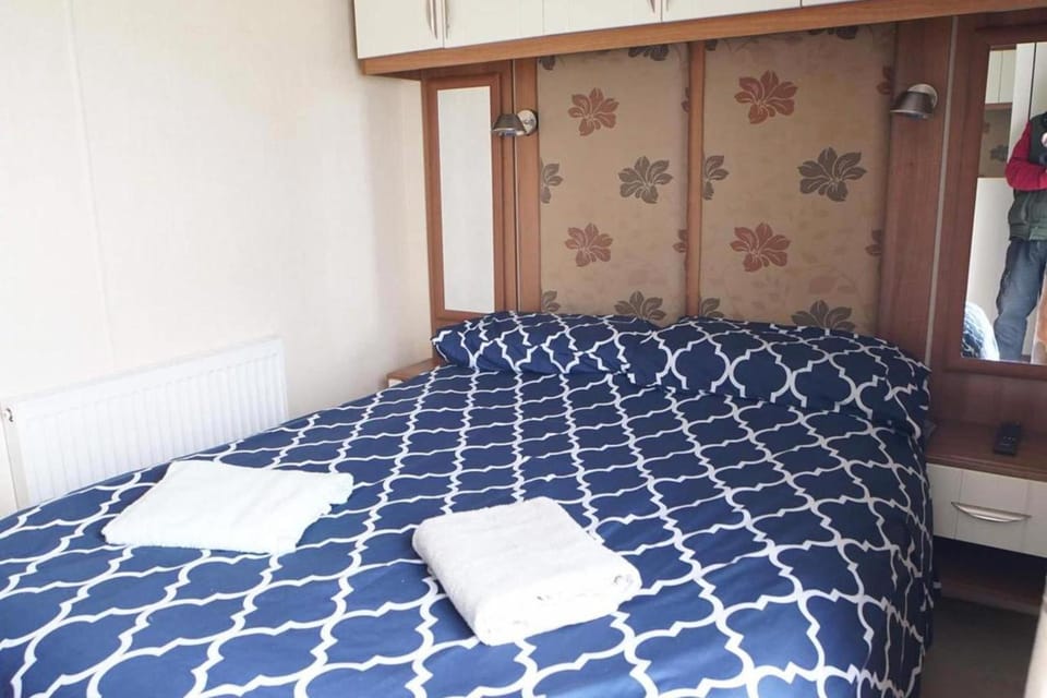 Caravan - Sleeps 8 - Pets Ok - Parking Chalet in Hunstanton
