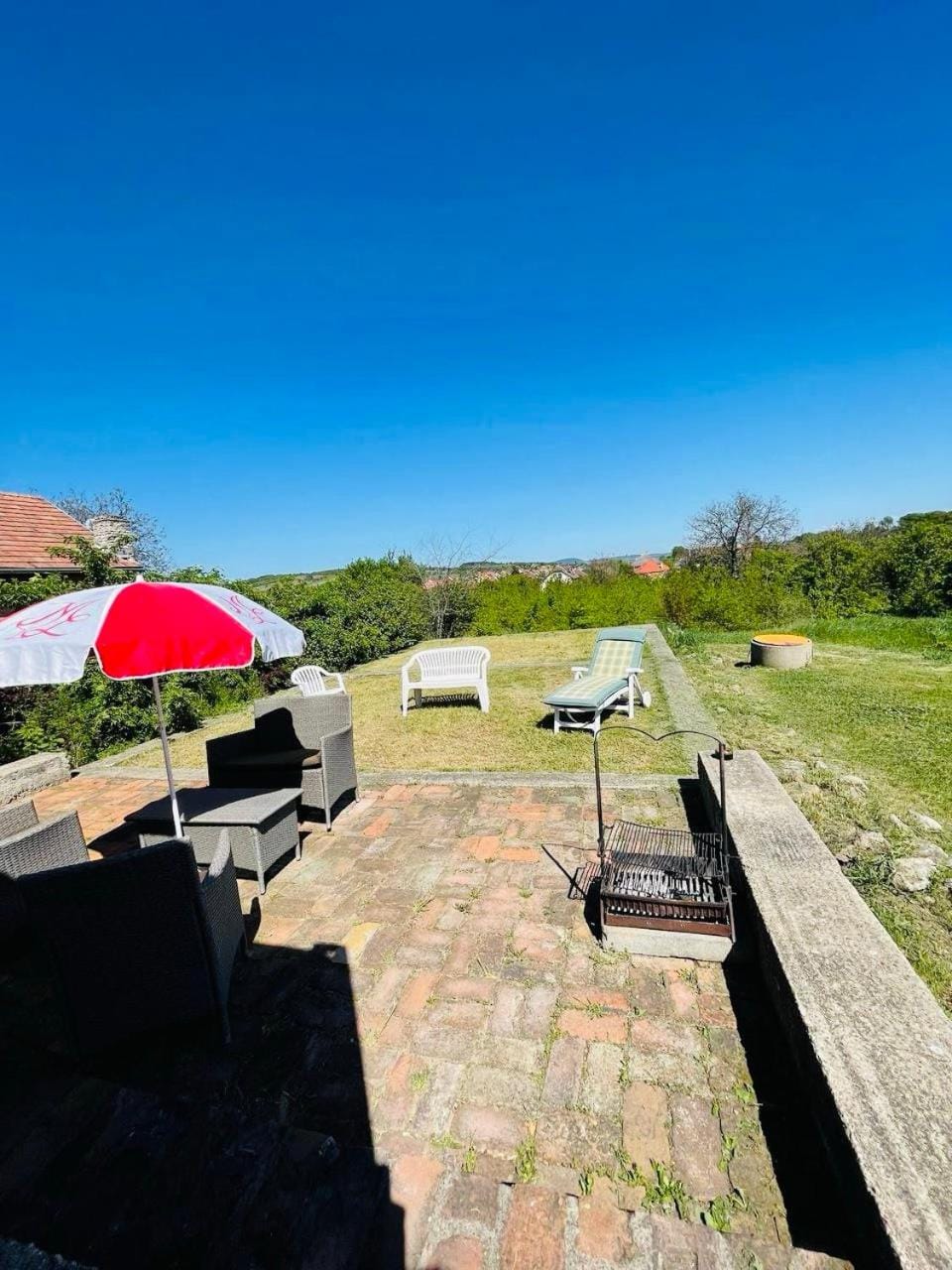 Day, Natural landscape, BBQ facilities, Garden, Garden view, sunbed