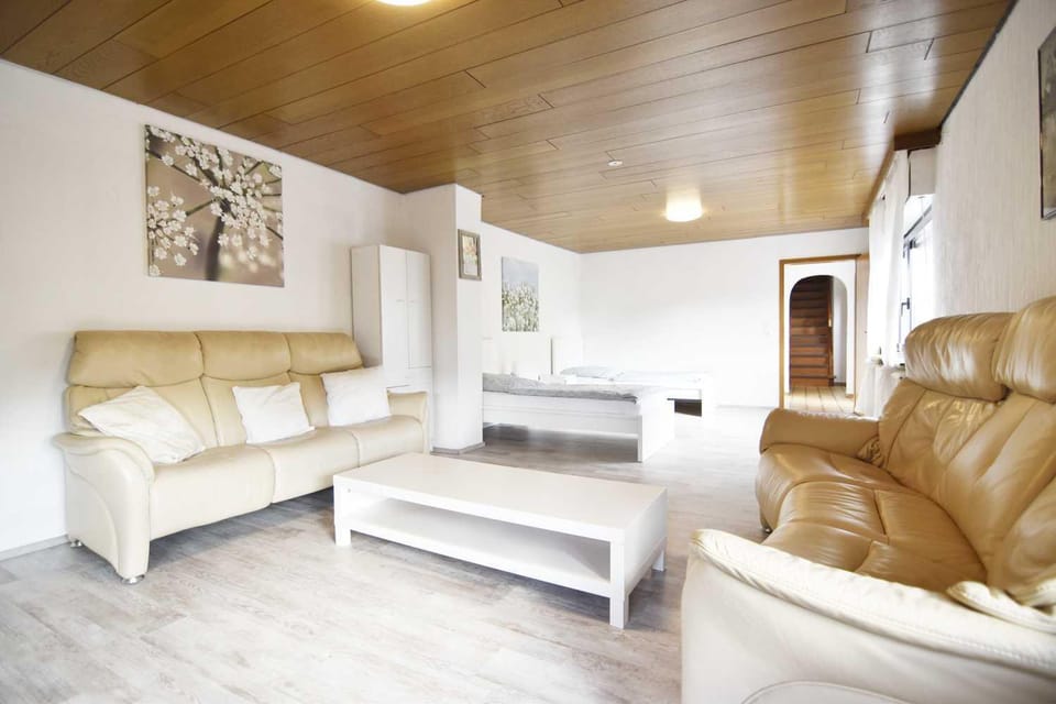 TV and multimedia, Living room, Photo of the whole room, Seating area