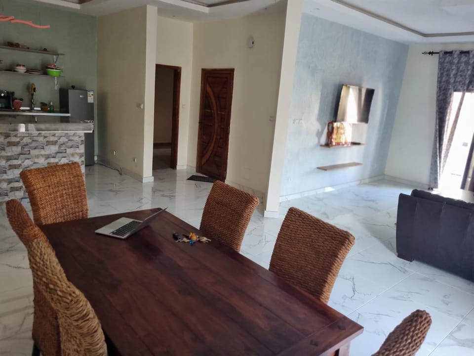 Appartement entier proche de la plage Yoff BCEAO A2 Apartment in Dakar