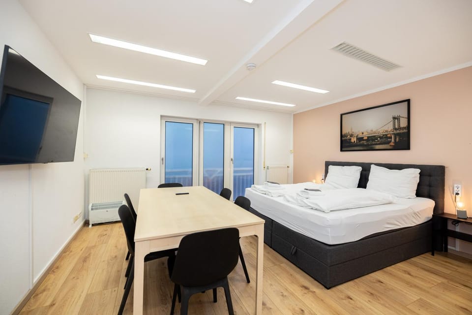 Dining area, Bedroom