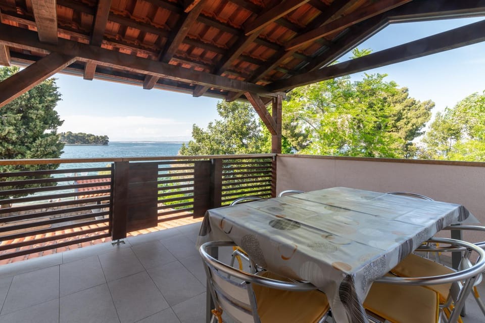 Day, Natural landscape, View (from property/room), Balcony/Terrace, Dining area