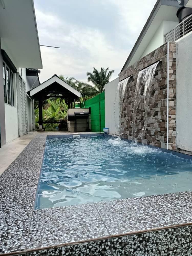 Rumah Hana Sungai Besar - Mslim0nly Villa in Selangor, Malaysia