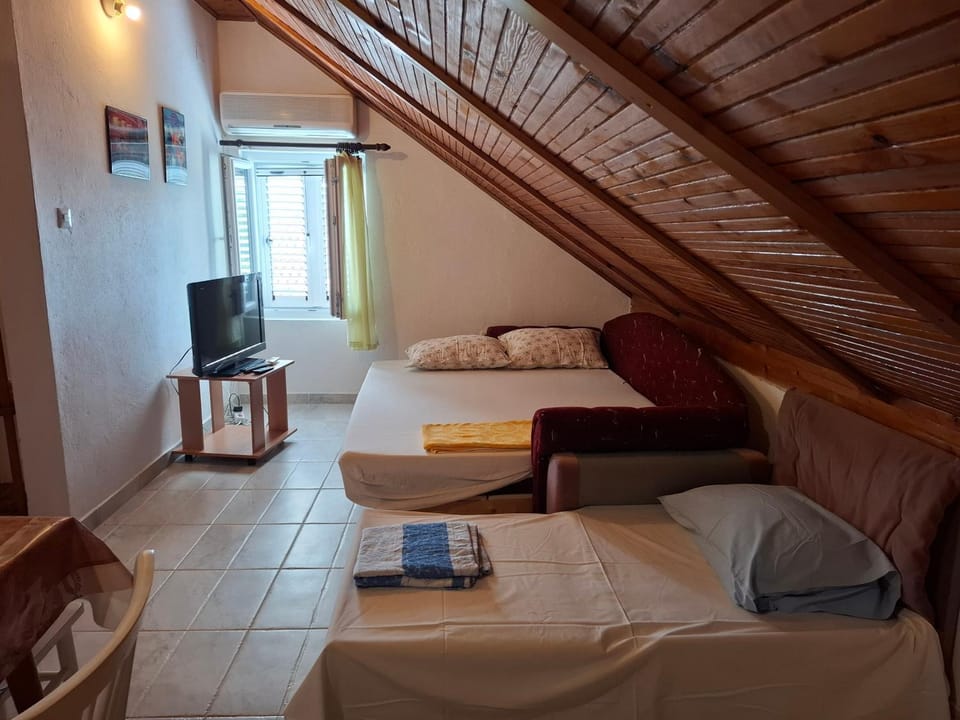 Apartman Marija Tivat 100m from the beach Apartment in Kotor Municipality