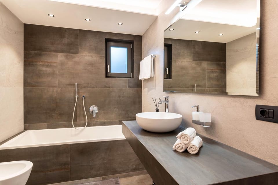 Bathroom, Living room