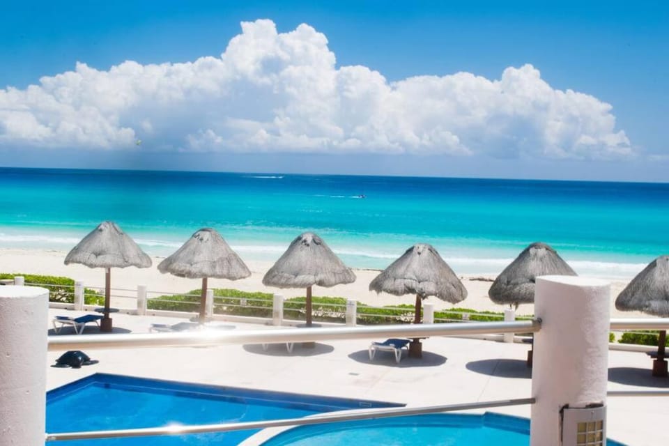 Day, Natural landscape, Beach, Pool view, Sea view, Swimming pool, sunbed