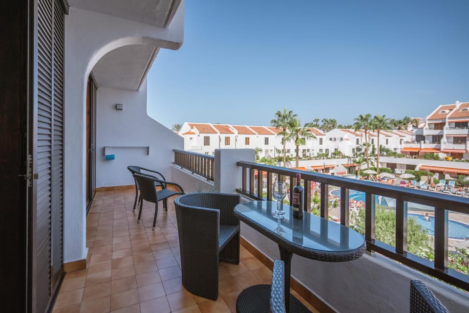 Patio, Swimming pool