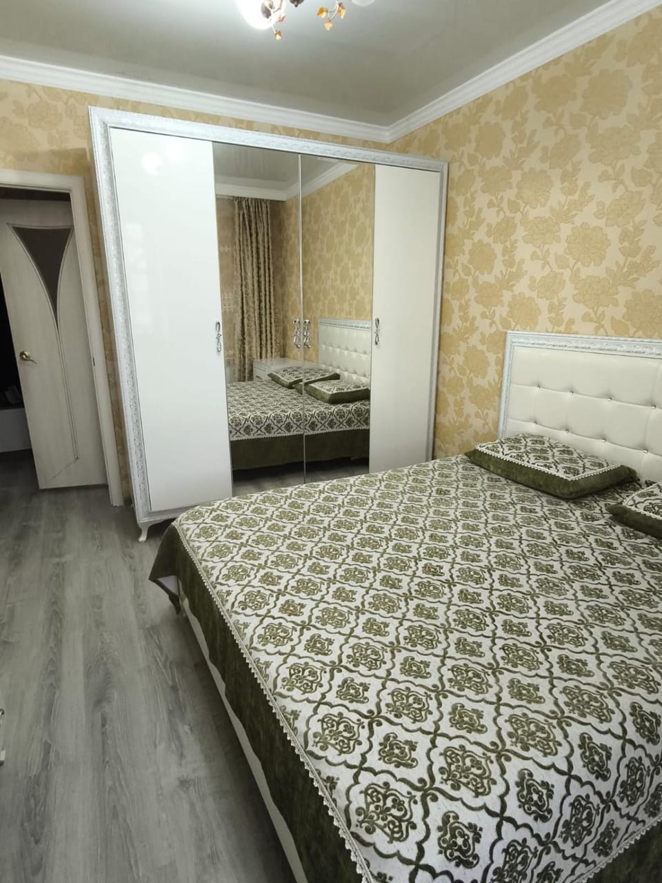 Bed, Photo of the whole room, Bedroom, wardrobe