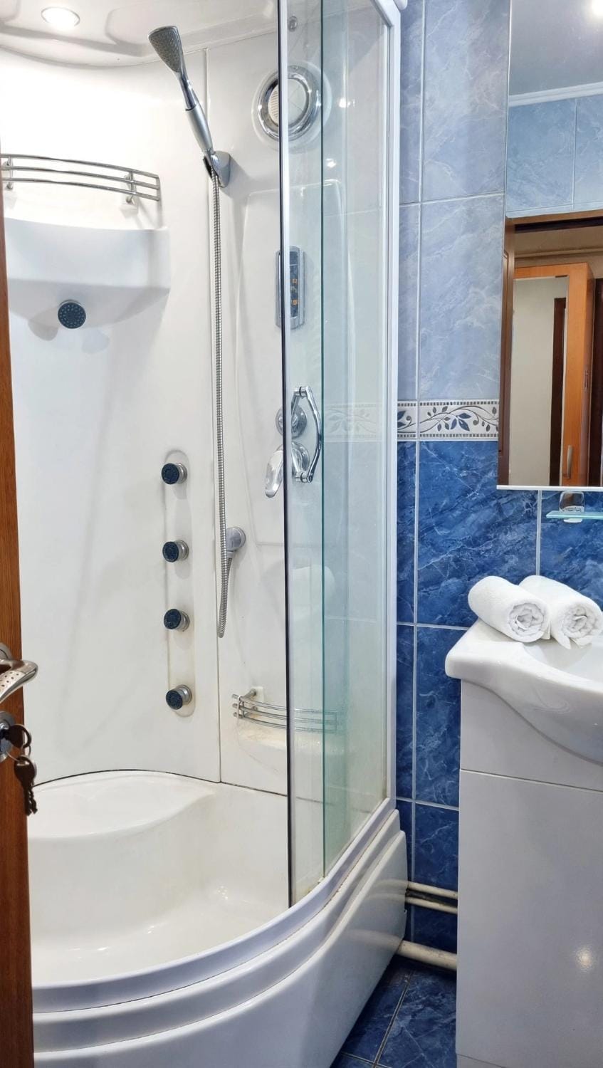 Shower, Bathroom