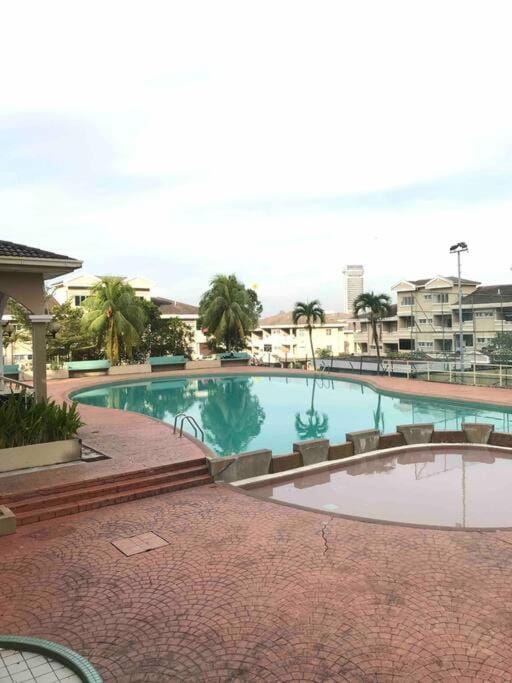 The Nest - Cozy 3-Bedroom Condo, Shah Alam Apartment in Selangor, Malaysia
