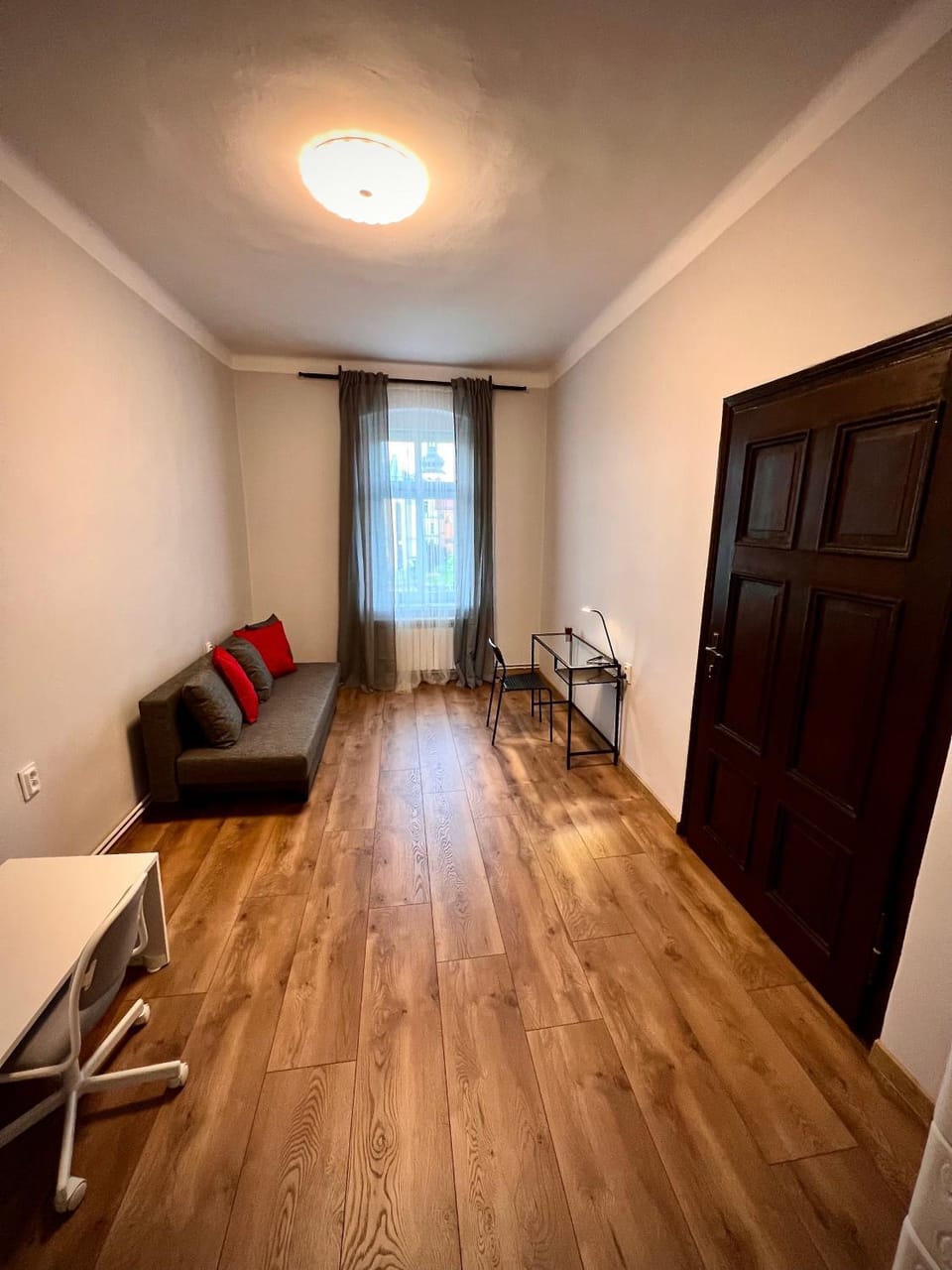 Seating area, Bedroom