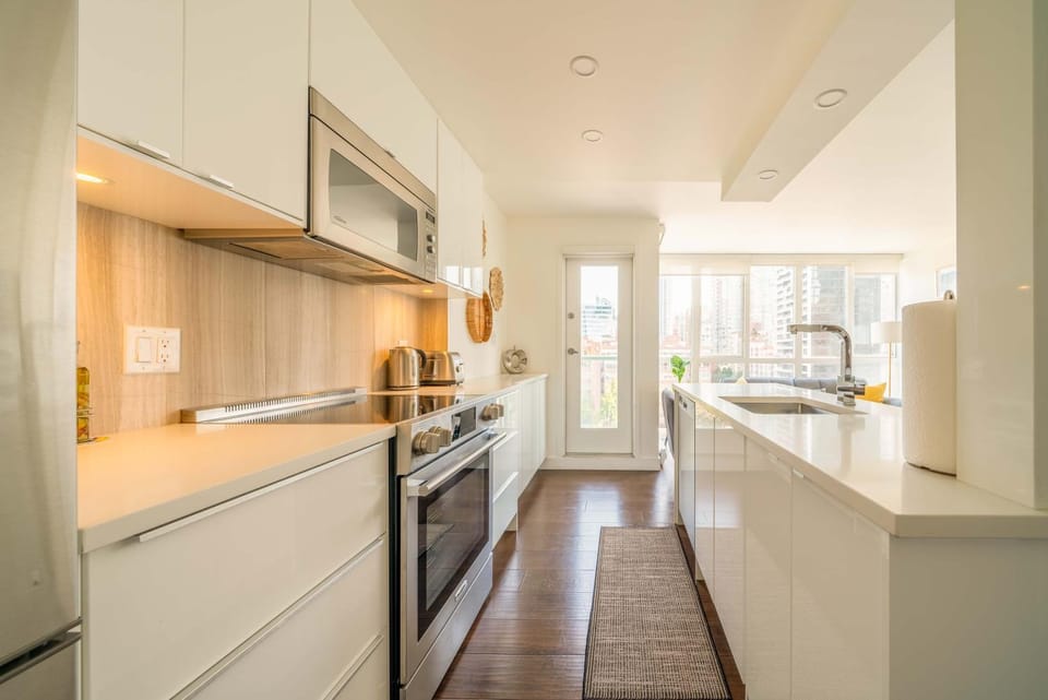 Kitchen or kitchenette, dishwasher, minibar, oven, pet friendly, stove