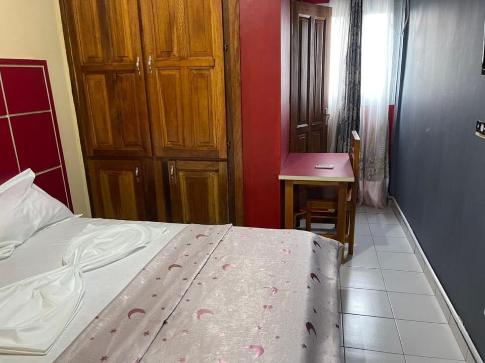 Bed, Photo of the whole room