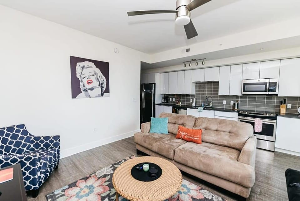 1BR Uptown Charlotte Furnished Apartments apts Apartment in Charlotte