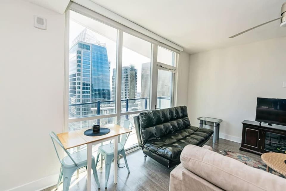 1BR Uptown Charlotte Furnished Apartments apts Apartment in Charlotte