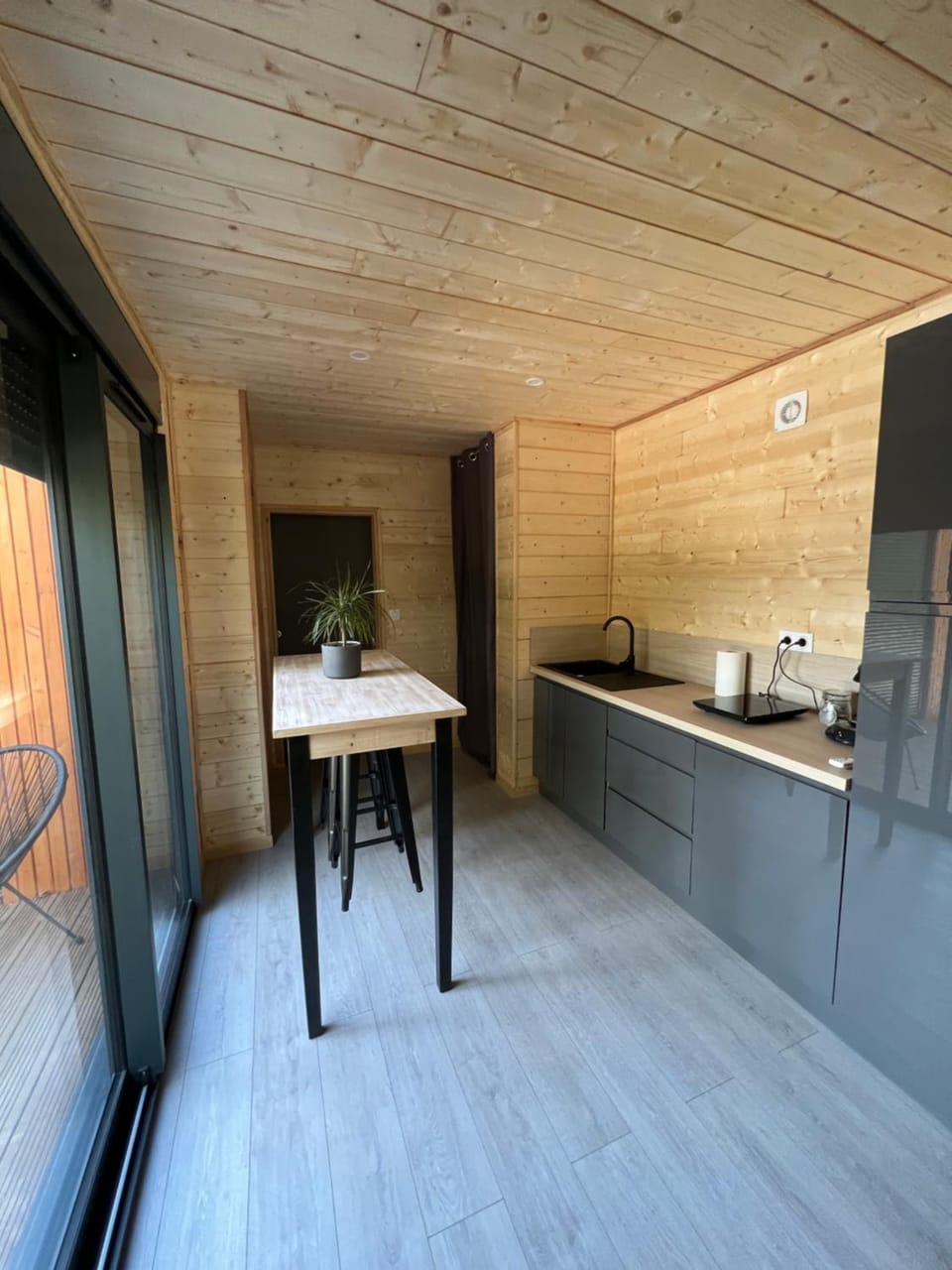 Chalet 1 contemporain dans son écrin de verdure Chalet in Occitanie