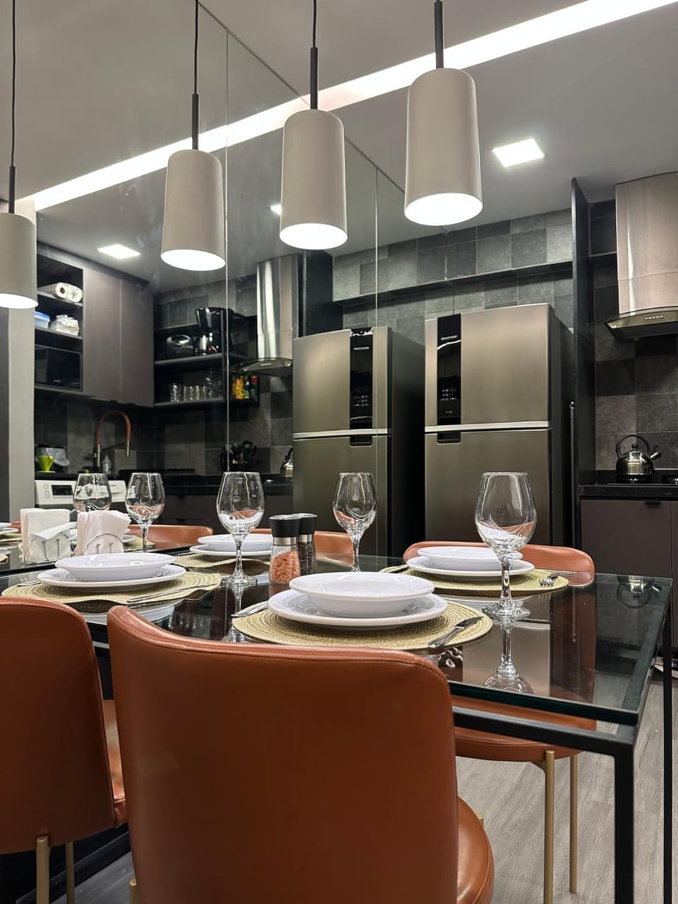 Kitchen or kitchenette, Dining area, stove