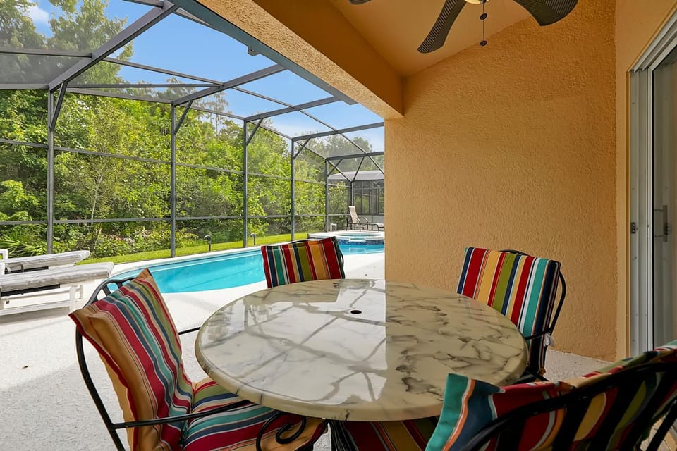 Balcony/Terrace, Pool view, Swimming pool, sunbed