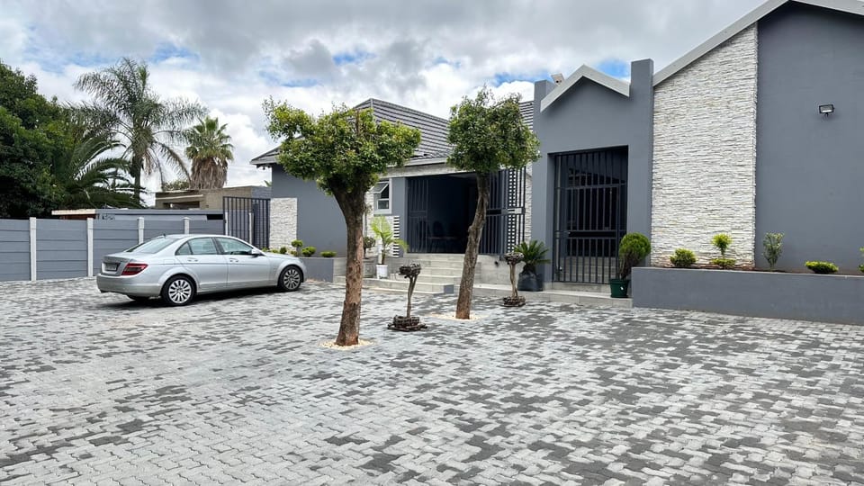 Property building, Day, Parking