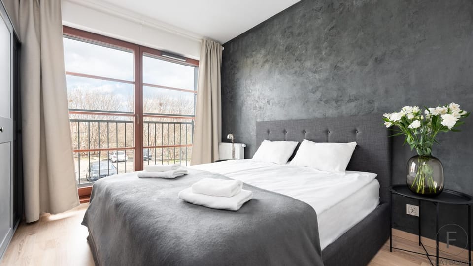 Bed, Balcony/Terrace, Photo of the whole room, Bedroom