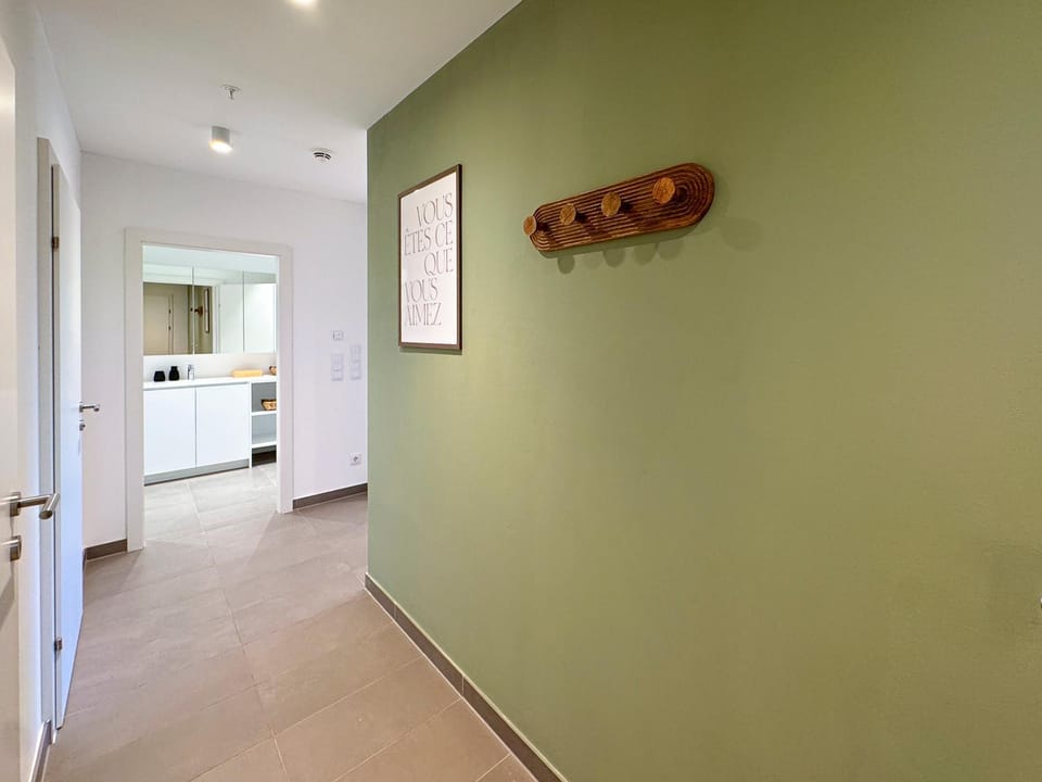 Bathroom, wardrobe