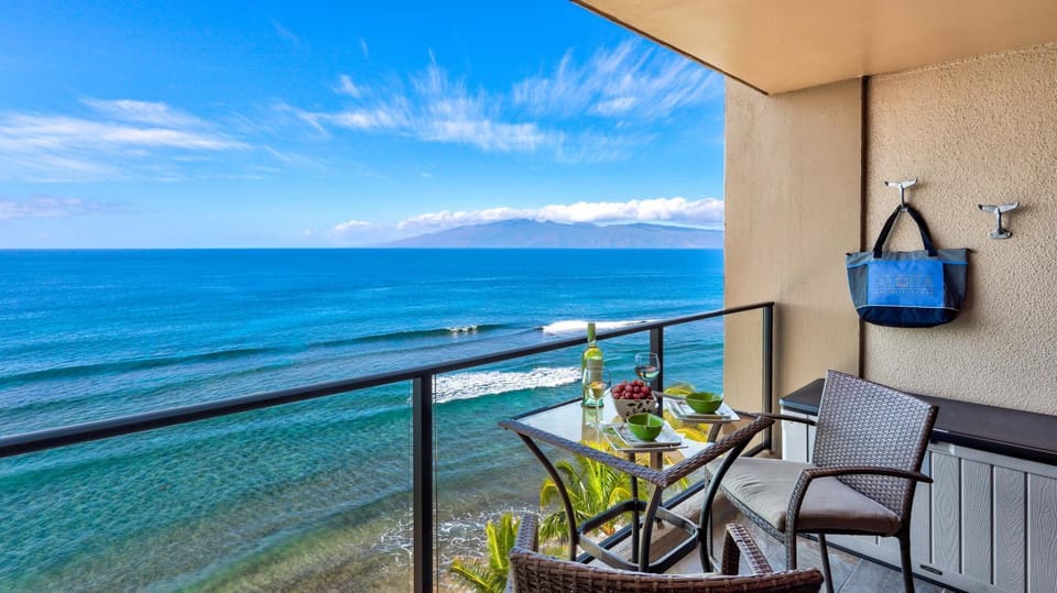 View (from property/room), Balcony/Terrace, Sea view