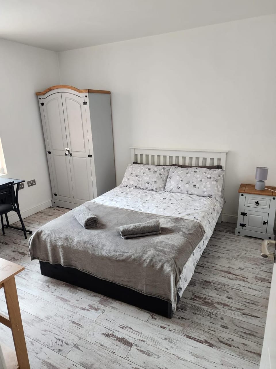 City centre lovely Apartment with the Cheapest Overnight Parking Apartment in Leicester
