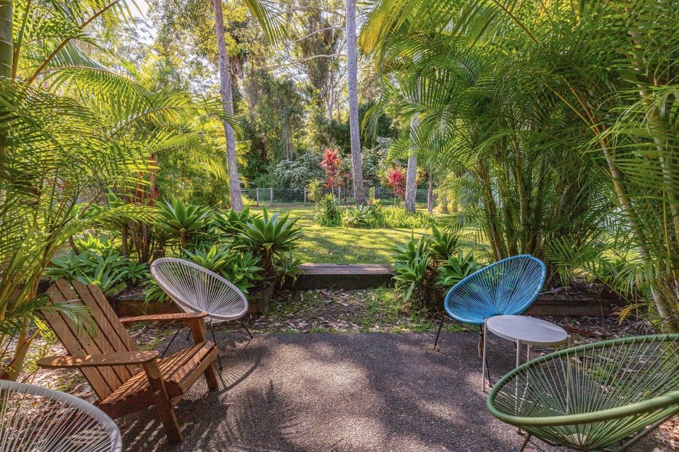 Bali by the Bay - Tarbuck Bay House in Smiths Lake