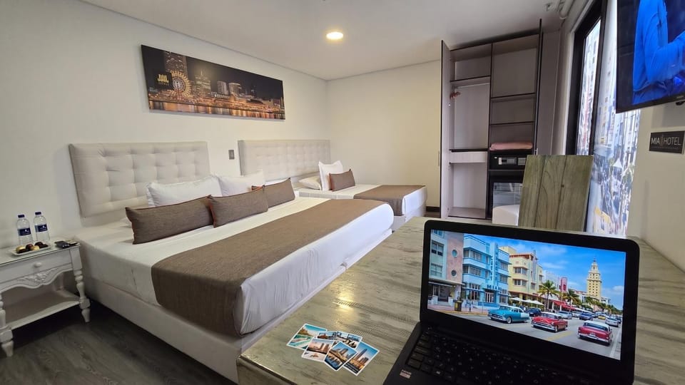 Bed, Photo of the whole room, Seating area, Bedroom