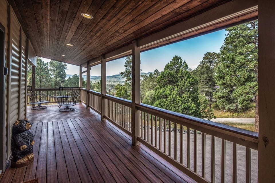 Patio, Natural landscape, Balcony/Terrace, Seating area, Mountain view