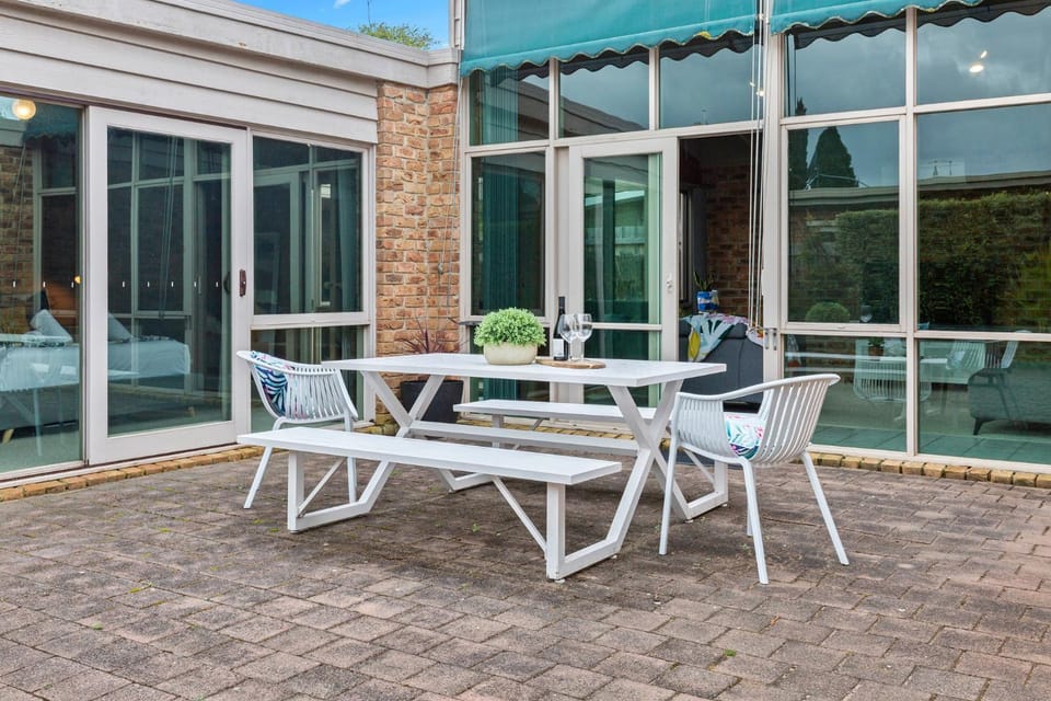 Patio, Dining area