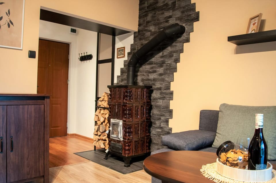 Apartament "Klimatycznie" - przytulny, 4-osobowy, Jelenia Góra, Cieplice Apartment in Lower Silesian Voivodeship
