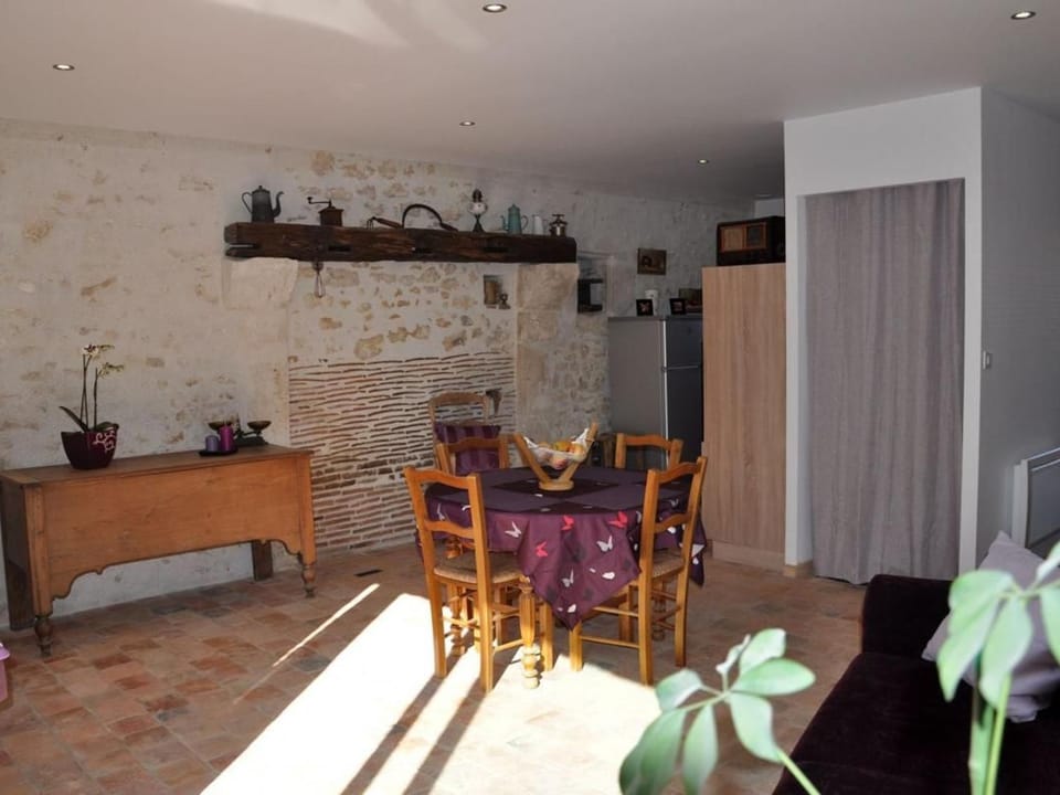 Charmante maison près des châteaux de la Loire avec jardin fermé et animaux bienvenus - FR-1-590-65 House in Centre-Val de Loire