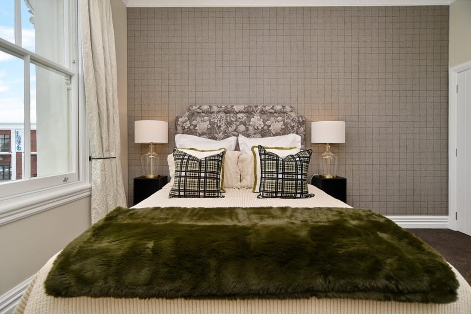 Bed, Bedroom
