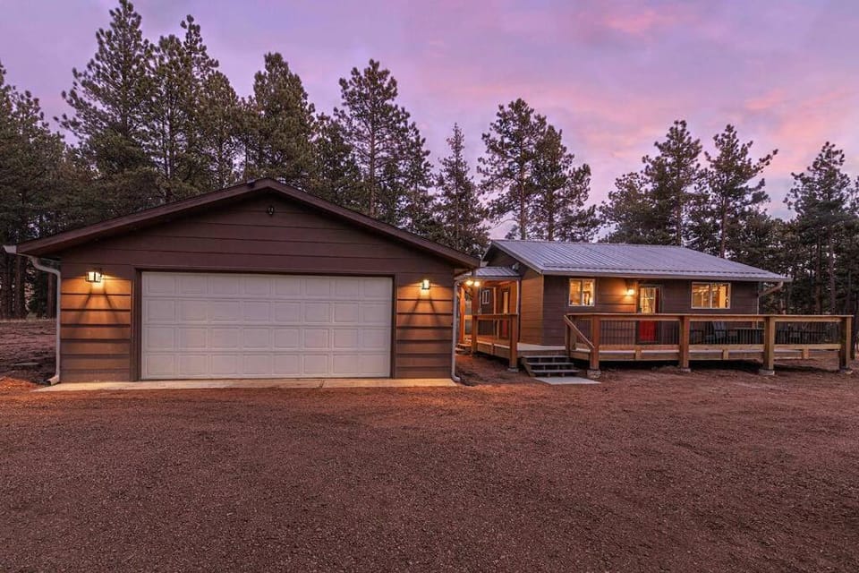 Mountain Getaway - Dark Sky Views - The Fossil Lodge House in Colorado