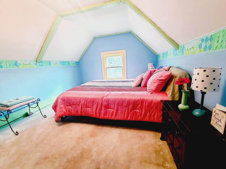 Bed, Bedroom