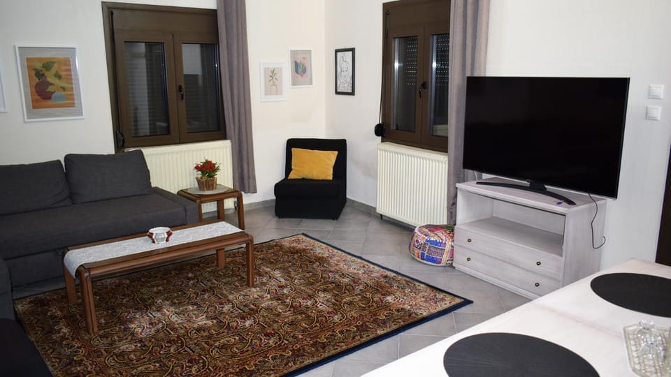 TV and multimedia, Living room, Seating area