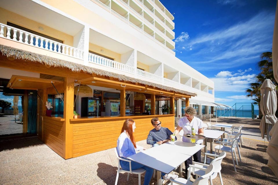 Lounge or bar
