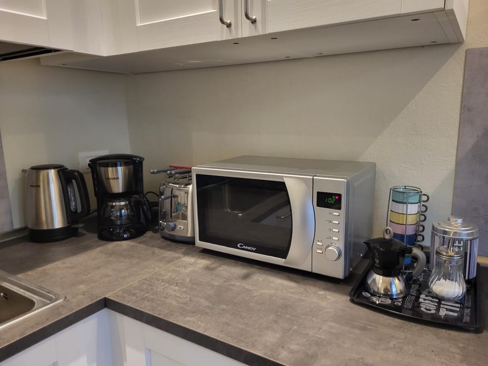 Coffee/tea facilities, Kitchen or kitchenette, minibar, toaster