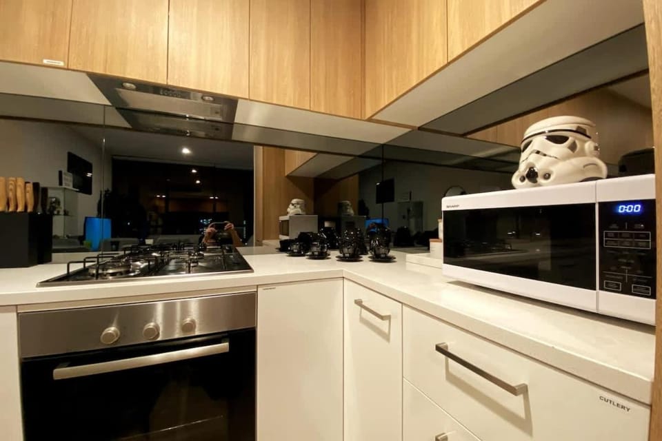 Star Wars Theme - Pool - Gym - Sauna - Steam Room Apartment in Adelaide