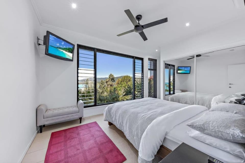 15 Kara - Luxurious Home With Million Dollar Views House in Airlie Beach