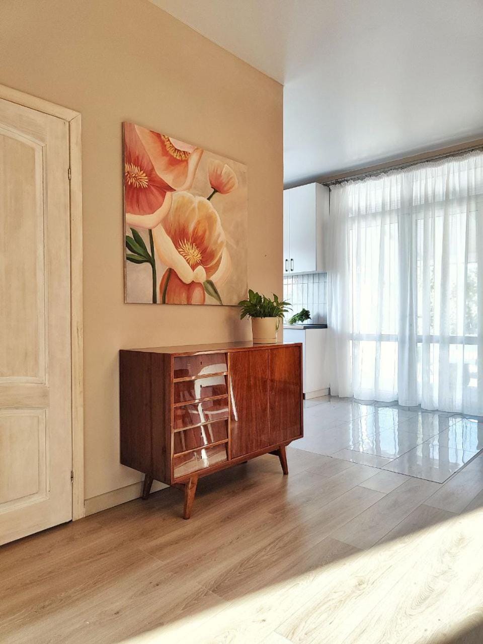 HYGGE HOME уютный коттедж с террасой и баней для проживания нескольких семей House in Almaty