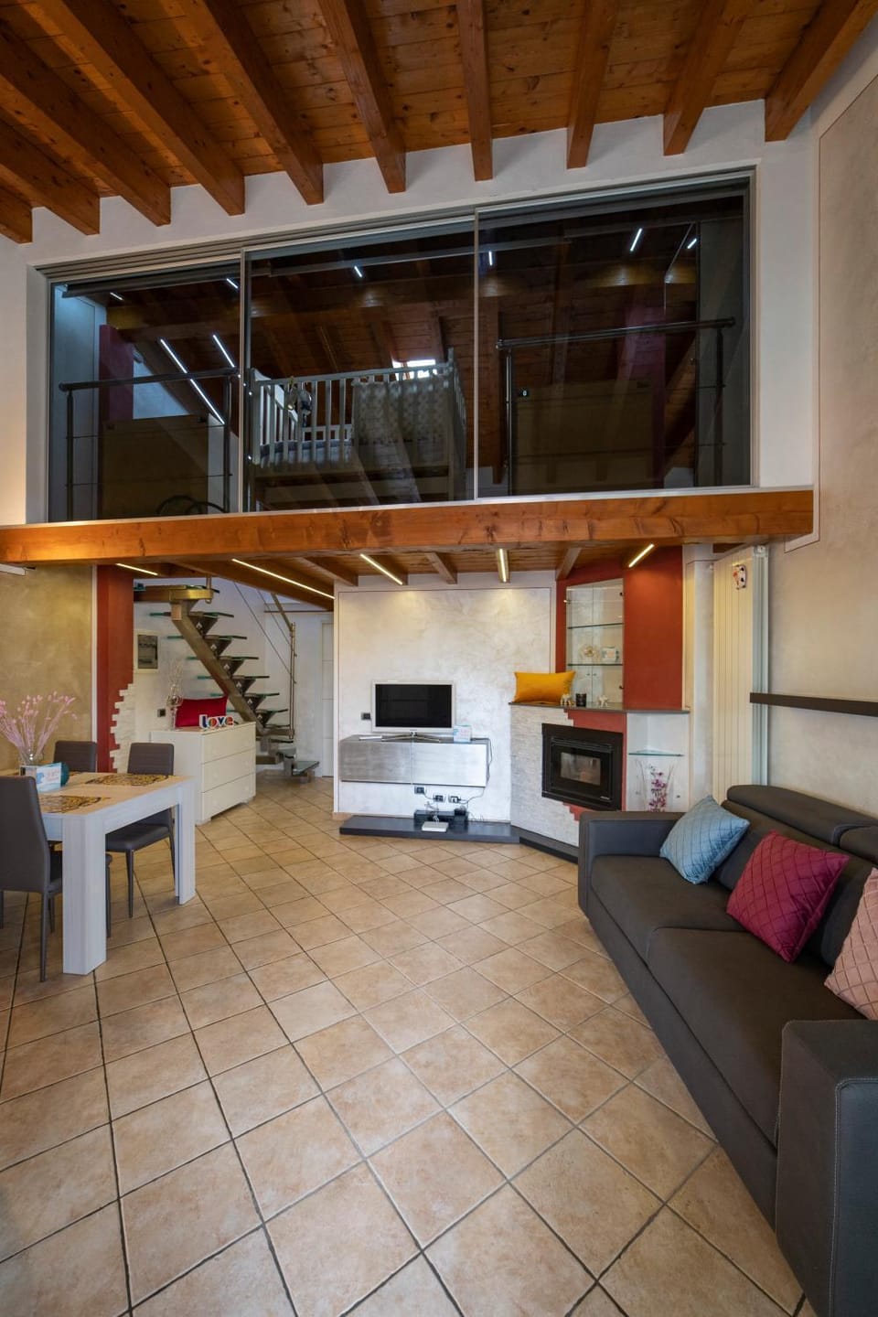 Living room, Seating area