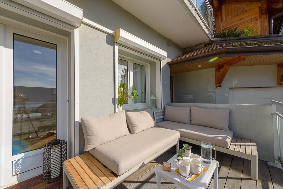 Balcony/Terrace, Living room