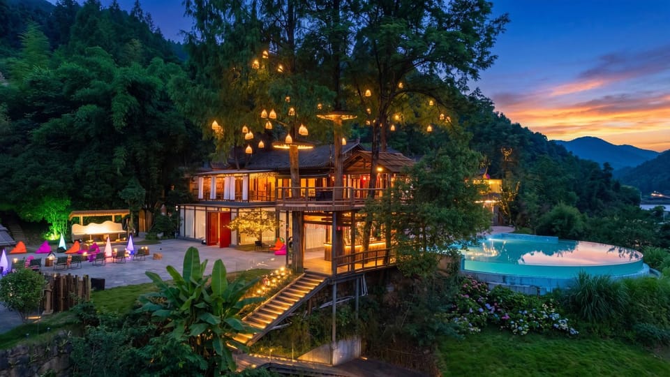 Property building, Nearby landmark, Spring, Day, Night, Natural landscape, Mountain view, Swimming pool, sunbed