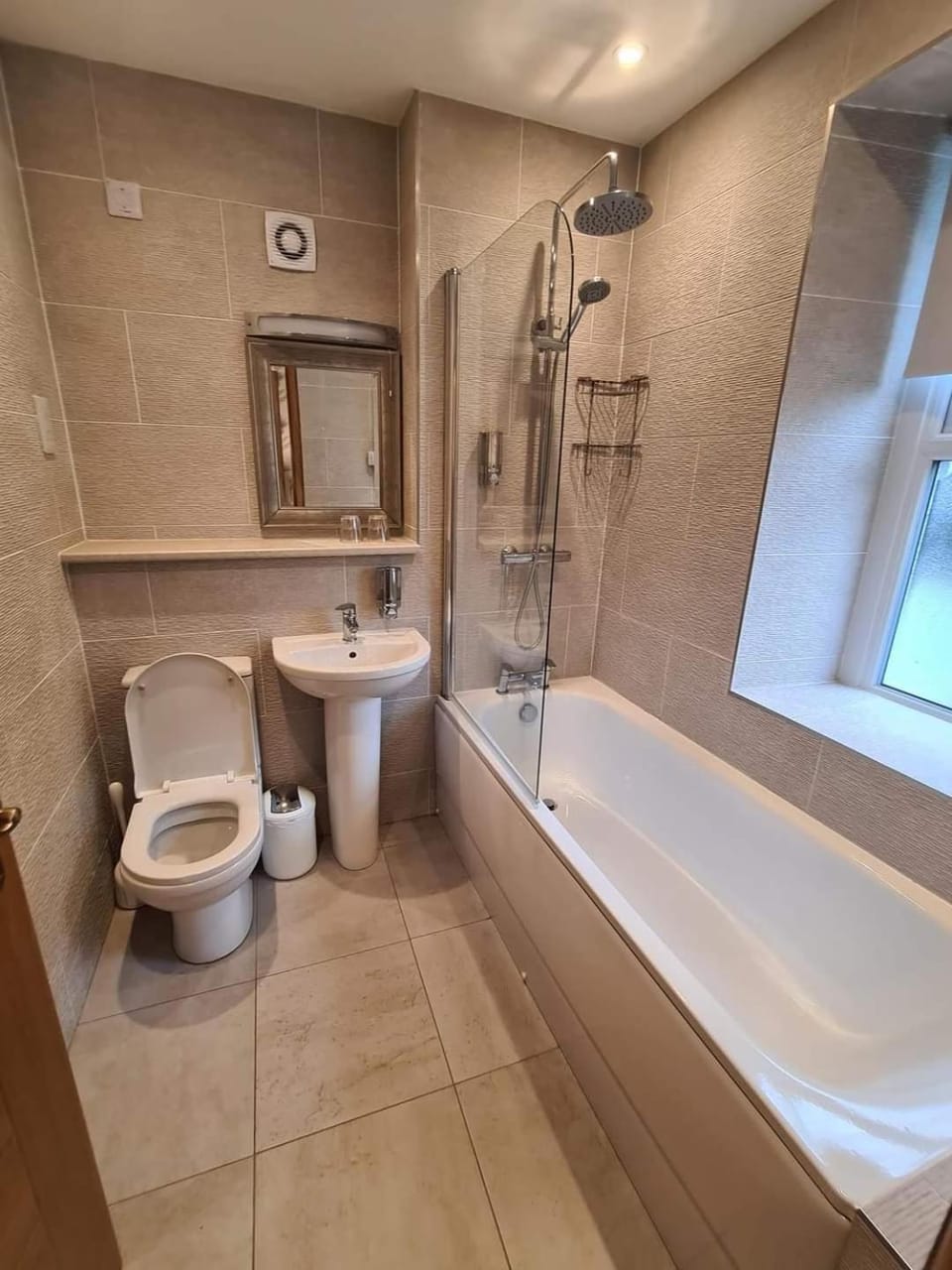 Shower, Toilet, Bathroom, Bath